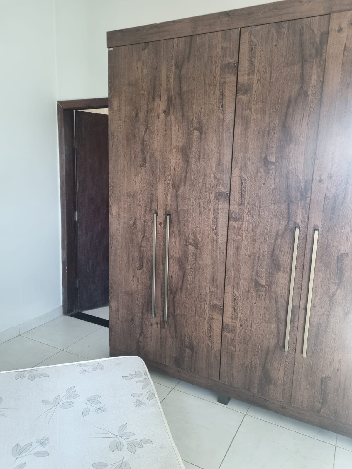 Miniatura flat 2 - guarda-roupa